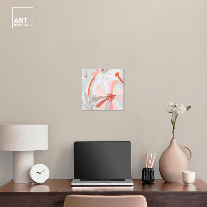 «Blush Petals», toile grise boho par Art Remedy, Toile tendue, H 12 po x l 12 po