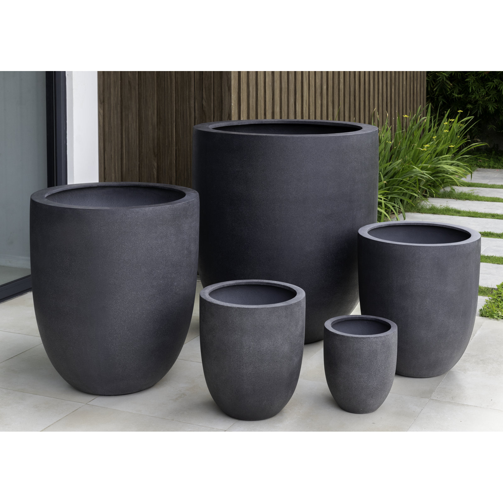 Renegade 27" Pot Planter, 18.5" H x 15.75" W X 15.75" D, Charcoal Lite