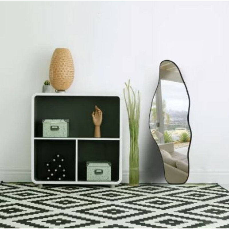 Miroir Pindter, Noir, noir, noir, noir