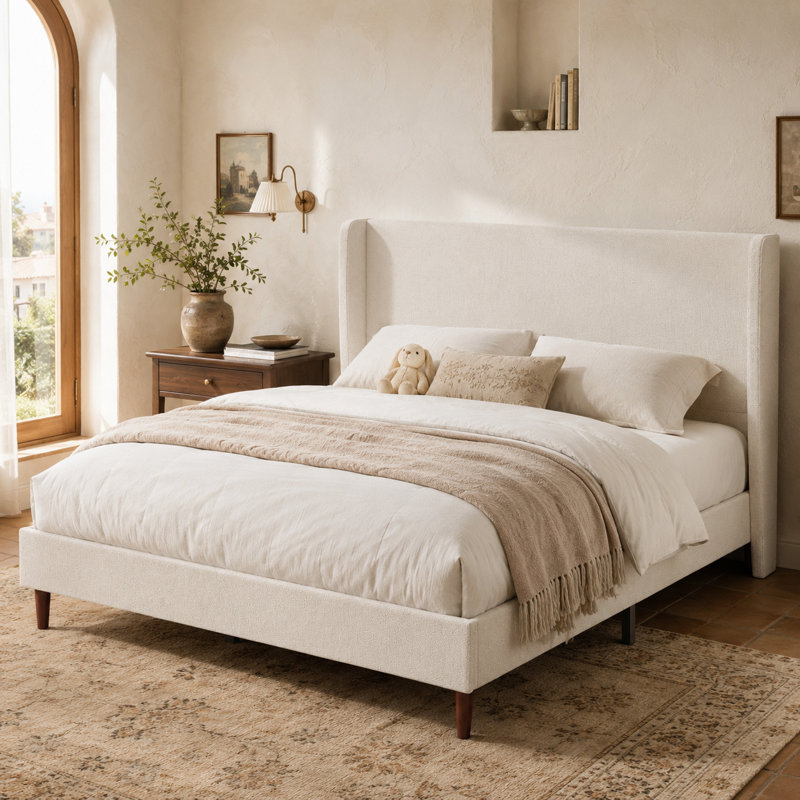 Lit plateforme tapissier très grand en chenille Peery avec 12 lattes en bois et pieds en bois massif, Très grand lit, Beige
