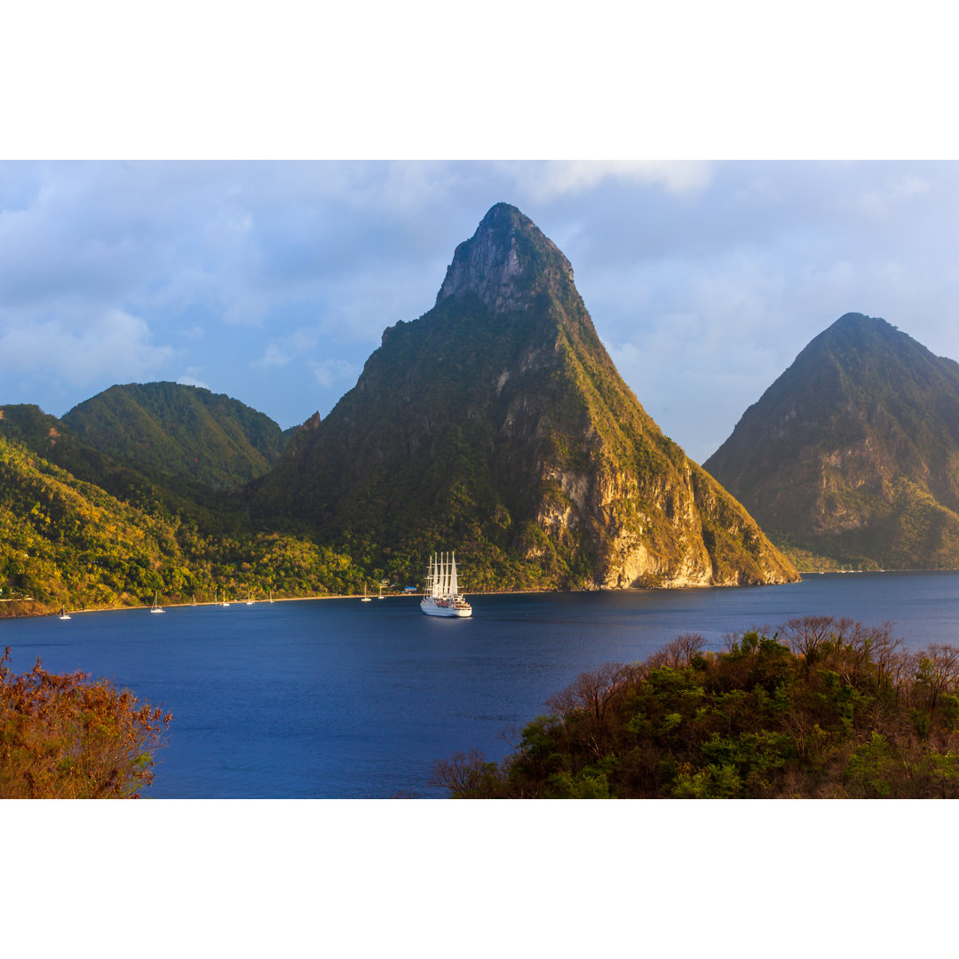 St. Lucia'S Petit Piton von ThomasFluegge - Leinwandbild