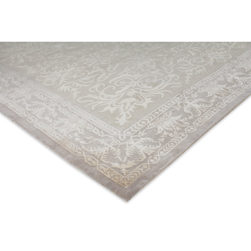 Velvet hand-knotted Silk Ivory/Silver Area Rug, 8'X10'