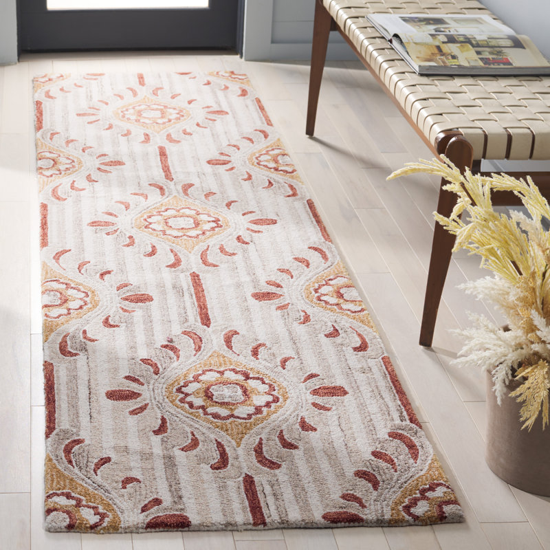Pine 405 Hand Tufted Wool/Cotton Damask Rug in Beige/Gold, Runner 2'3" x 8'