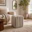 Repose-pieds moderne avec repose-pieds en velours tissé carré pour la décoration de la maison