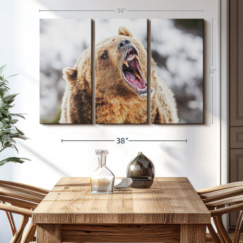«Roaring Grizzly Bear» sur toile, H 32 po x l 50 po