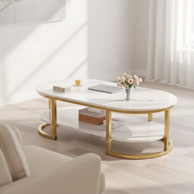 Table basse ovale en faux marbre, avec rangement à 2 niveaux et structure en métal doré, plateau de table spacieux et protecteurs de plancher, style moderne et luxueux