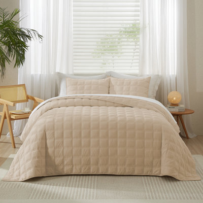 Wondnuga  Bedspread Set, 3-Piece Soft & Lightweight, Double Box Stitching, All-Season  Bedding Set