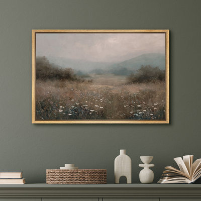 Reproduction d'art sur toile «Wildflower Meadow in Mist» - paysage botanique romantique pour chambre à coucher ou couloir