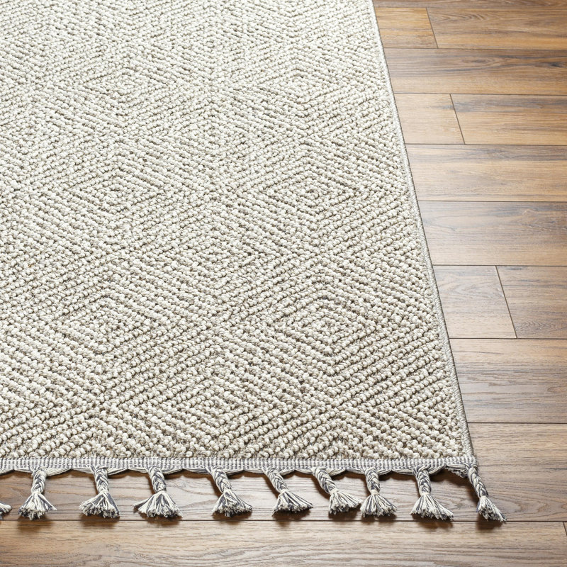 Kirsteni Geometric Machine Woven Polypropylene Indoor / Outdoor Area Rug in Gray/Light Gray, Rectangle 7'10" x 10'