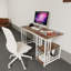 Bureau asymétrique avec structure en métal et finition noyer avec 2 tablettes