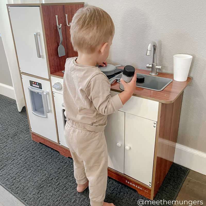 Little Chef Palm Springs Classic Kids Play Kitchen with 6 Accessories
