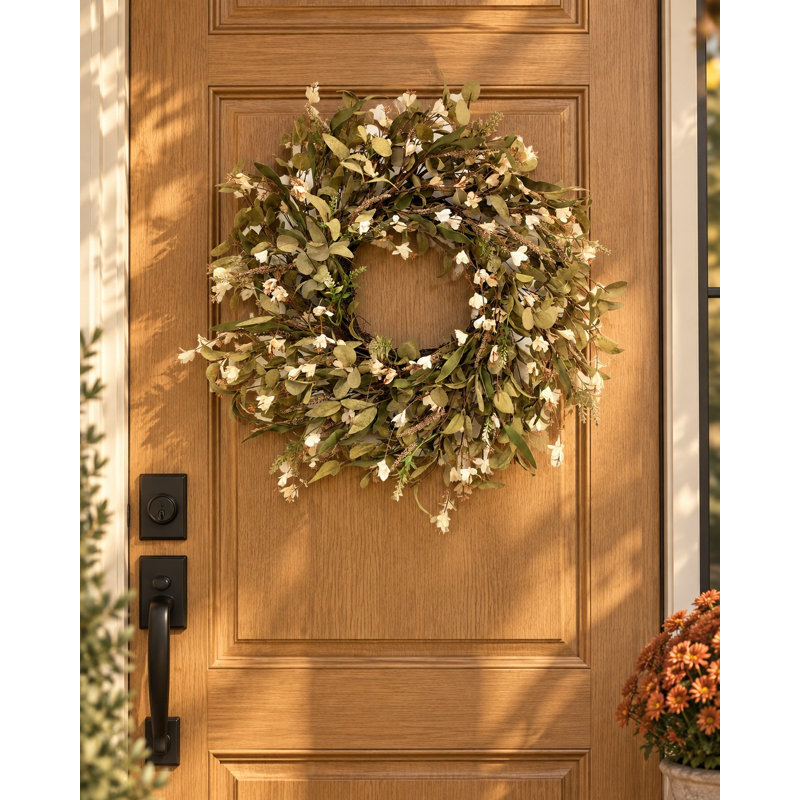 Couronne d'eucalyptus d'automne rustique neutre de 24 po, couronne artificielle avec petites fleurs blanches pour décoration murale