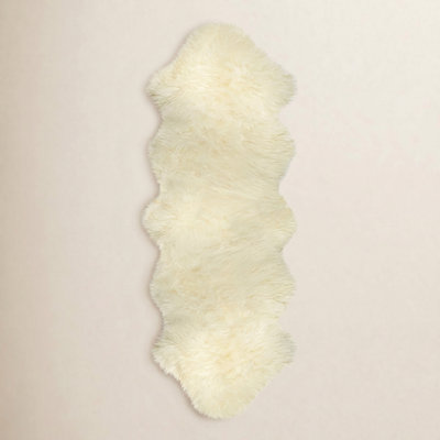 Izola Ivory Handmade Sheepskin Rug