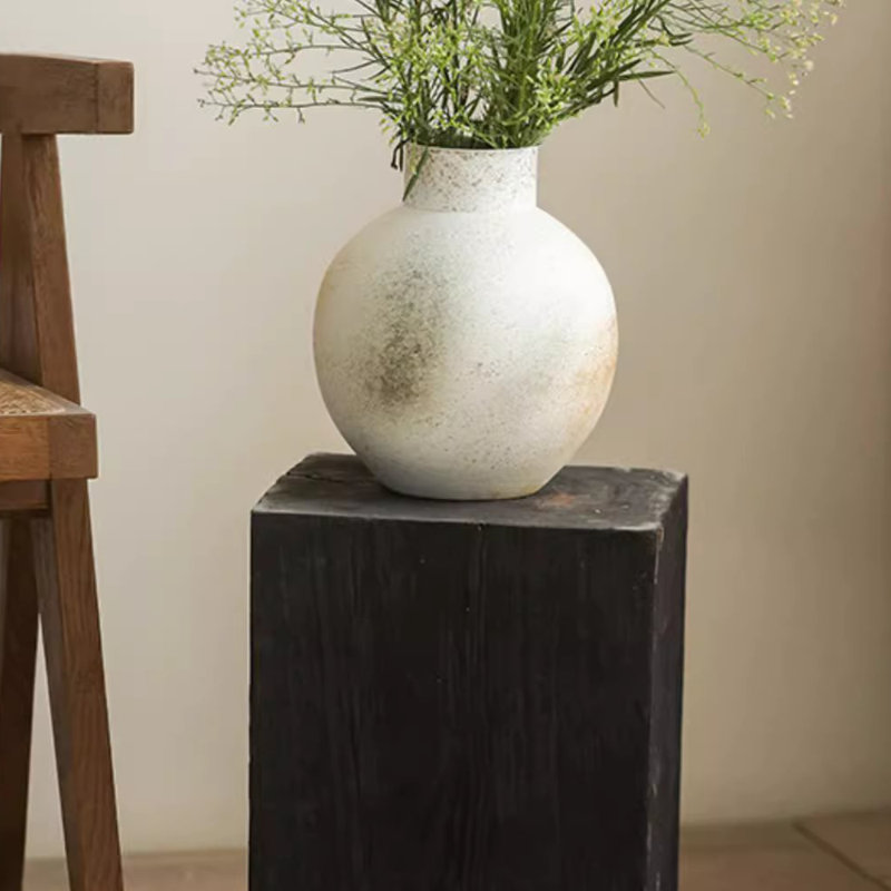 Dinatale Concrete / Cement Table Vase