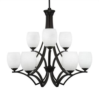Lustre 9 lumières Zilo montré en finition granit foncé avec verre de lin Cayenne de 5 po