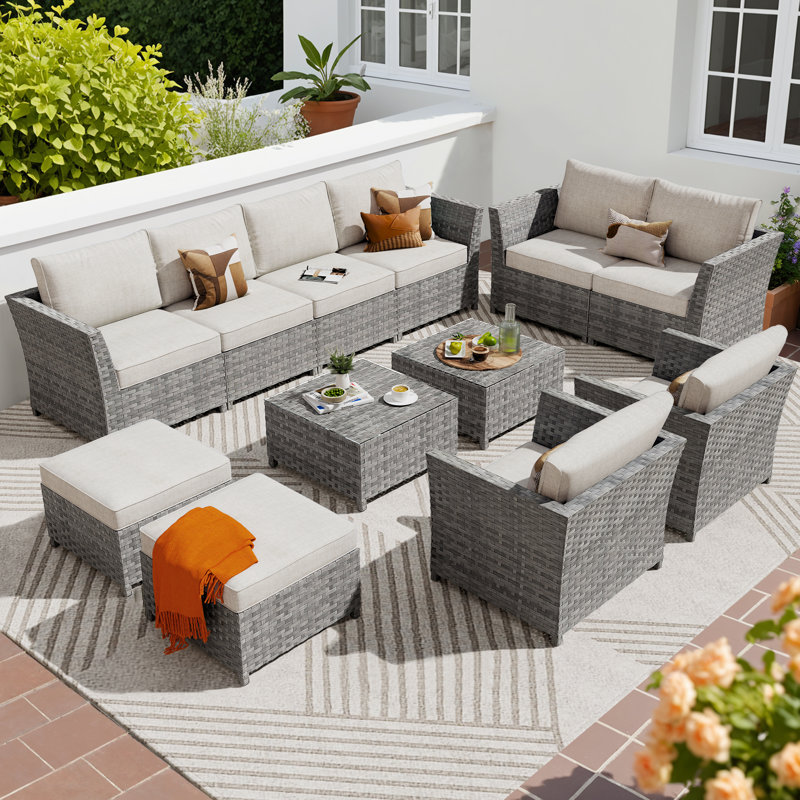 Ensemble de 12 meubles d'extérieur en osier avec repose-pieds, comprenant coussins et table, Beige