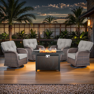 Ensemble de conversation de luxe pour patio 5 pièces avec foyer au propane et 4 chaises berçantes pivotantes, ensemble de meubles d'extérieur à assise profonde en osier résistant aux intempéries pour la cour et la terrasse