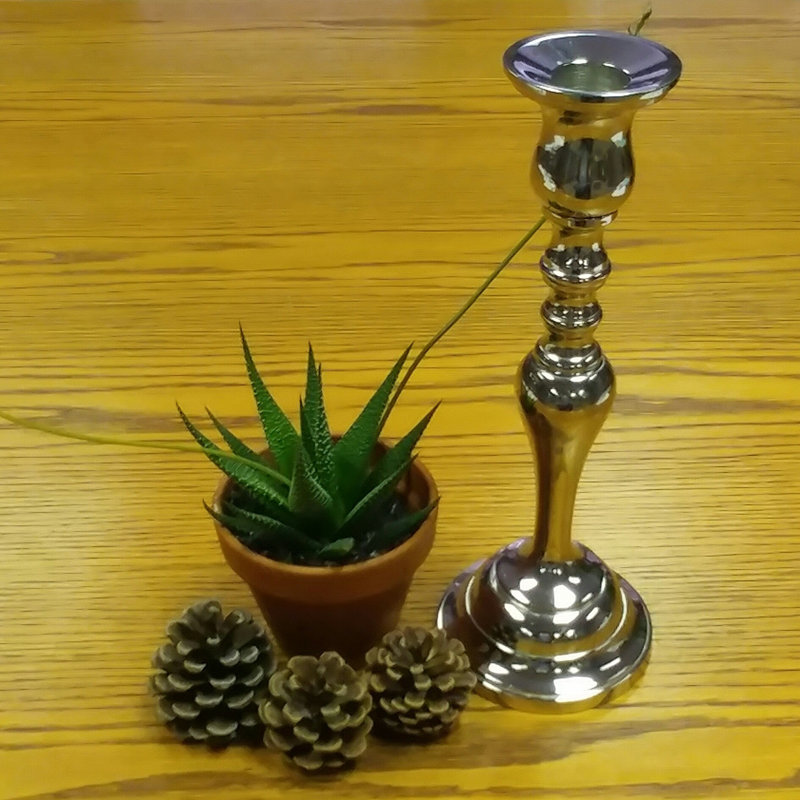 Chandelles en métal, H 10 po x l 2 po x P 4 po
