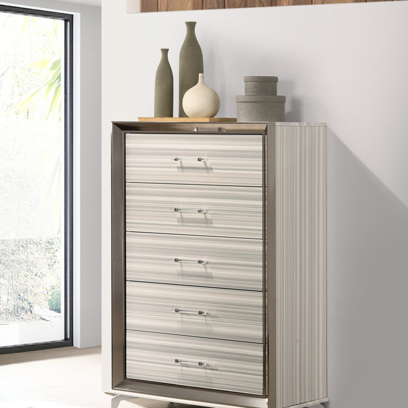 Commode étoile blanche