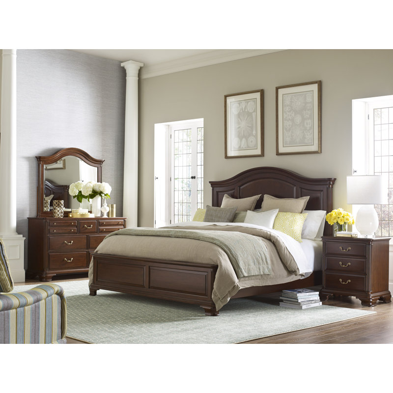 Solvig Solid Wood Scalloped Bed, Queen