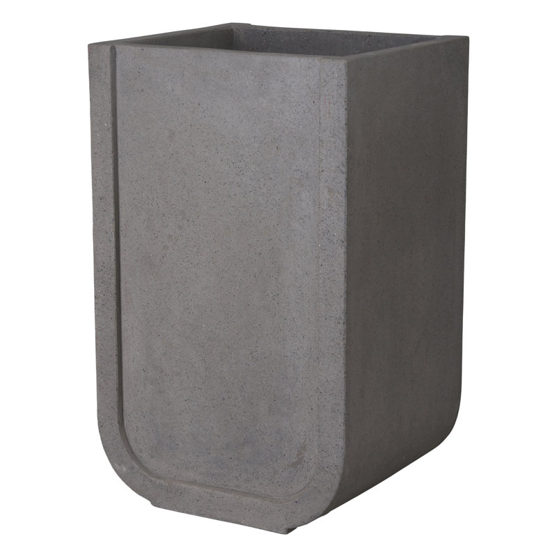 POT DE FLEURS URI GRIS 15,5 po x 14 po x 26 po URI, H 32 po x l 18 po x P 18 po