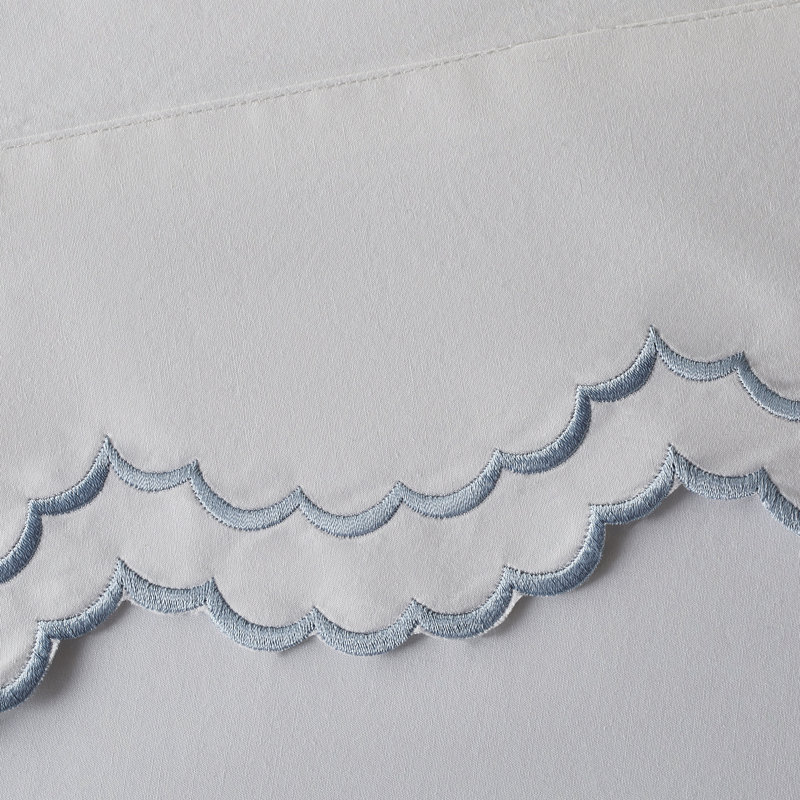 Bara Sheet Set, Queen Sheet Set with 2 Pillowcases, Blue/White