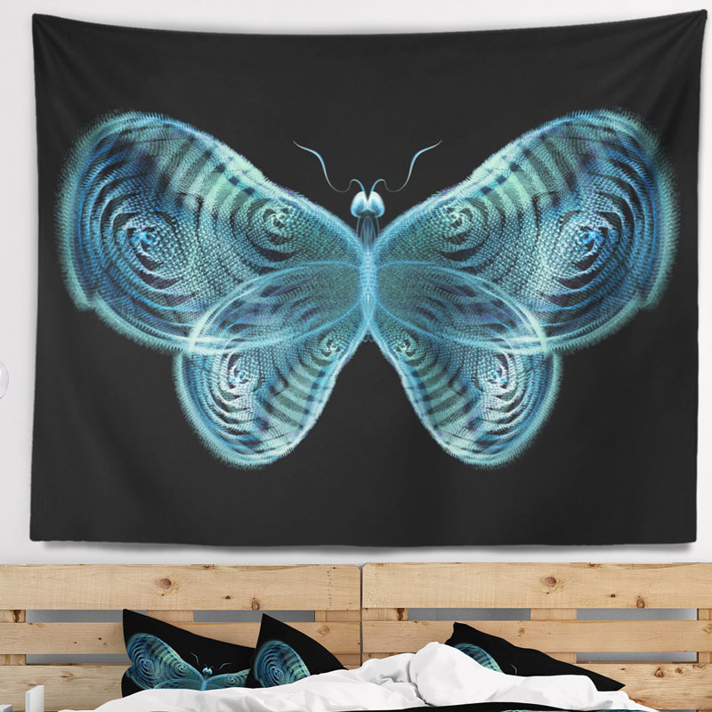 Abstrait papillon fractal bleu clair en tapisserie foncée, H 32 po x l 39 po