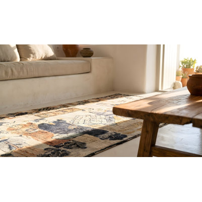 Petit tapis chinois antique vieilli en soie