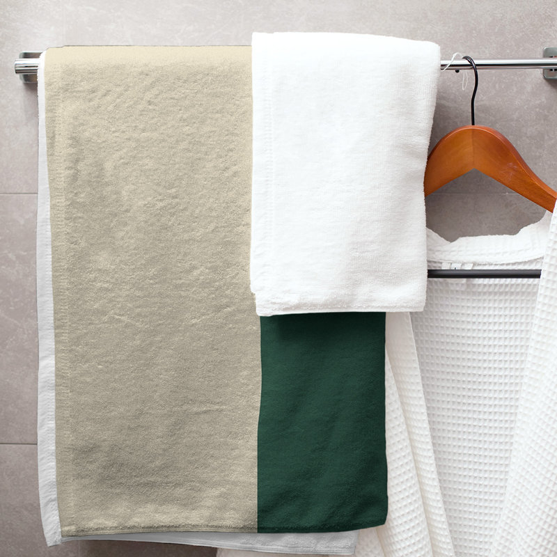 Lightweight Bath Towel, Minnesota Wheat/Forest Green/Harvest Gold, Microfiber