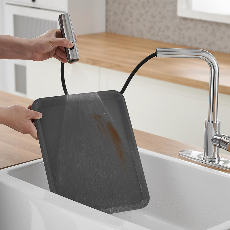 Kitchen Faucet with Pull Down Sprayer, Chrome