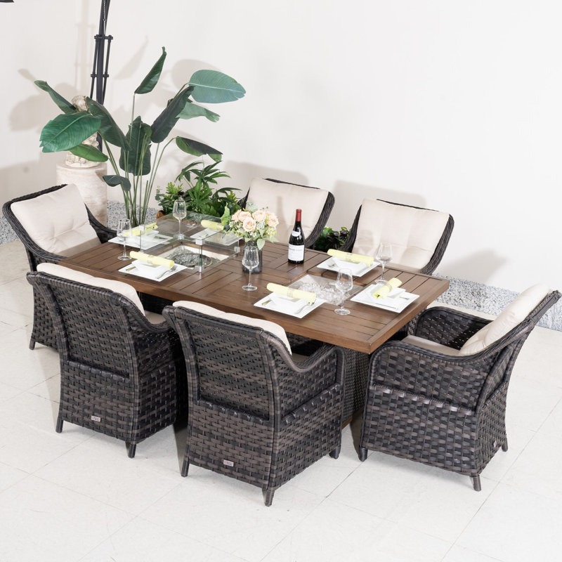 Ensemble repas pour 6 personnes Aliaksey