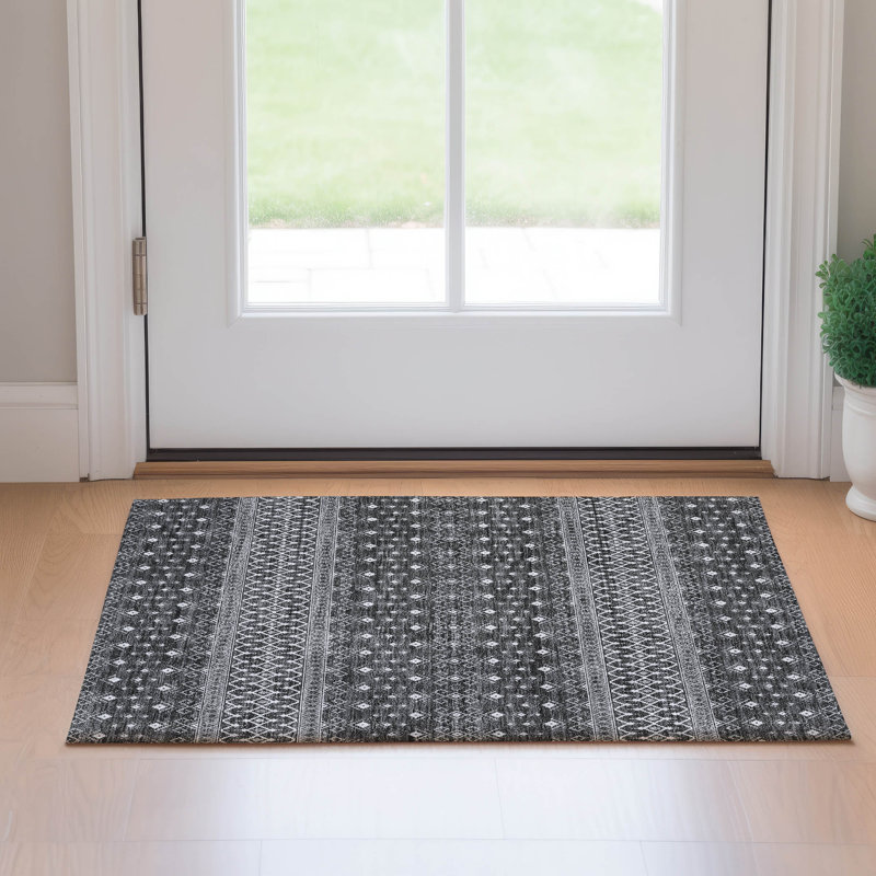 Premium Machine Washable Prisco Gray Rug, Rectangle 1'8" x 2'6"