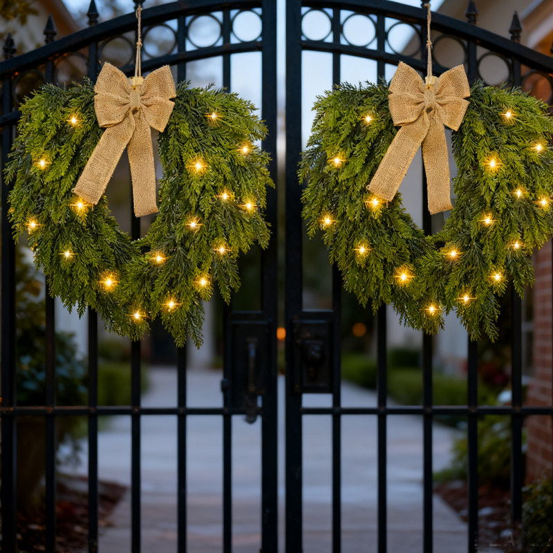 2 pièces couronne de Noël en pin de 20 po Norfolk pour porte d'entrée Couronne de cèdre artificielle verte pré-éclairée avec arc pour porte de Noël, mur, fenêtre, décoration de manteau