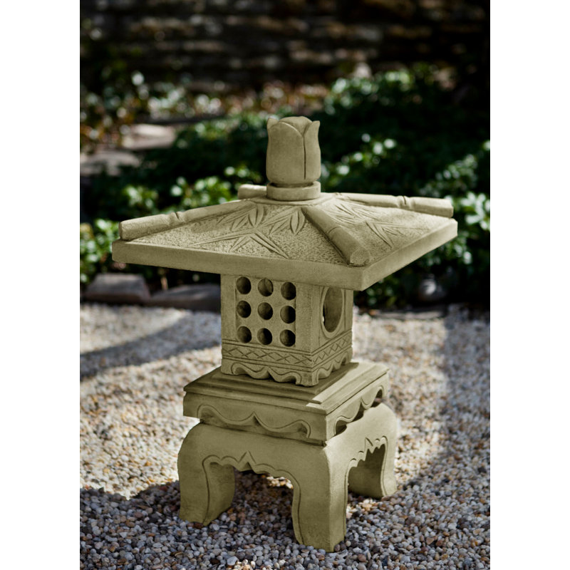 Bamboo Pagoda Statue, English Moss