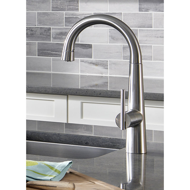 Robinet de bar rétractable avec accessoires Edgewater, Acier inoxydable