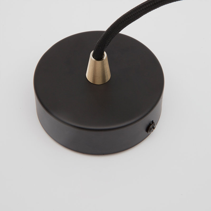 Luminaire suspendu Oblo en laiton