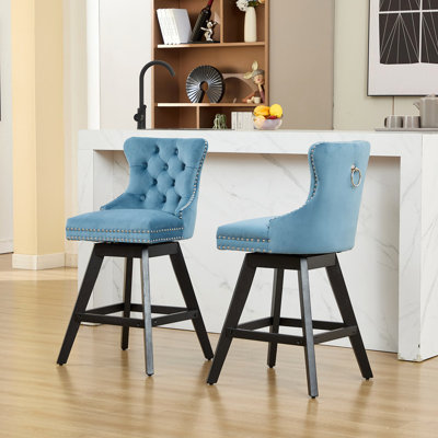 Tabourets de bar pivotants en velours avec décoration capitonnée à boutons et pieds en bois, garniture cloutée chromée, chaises de bar style loisirs, tabourets de bar, ensemble de 2