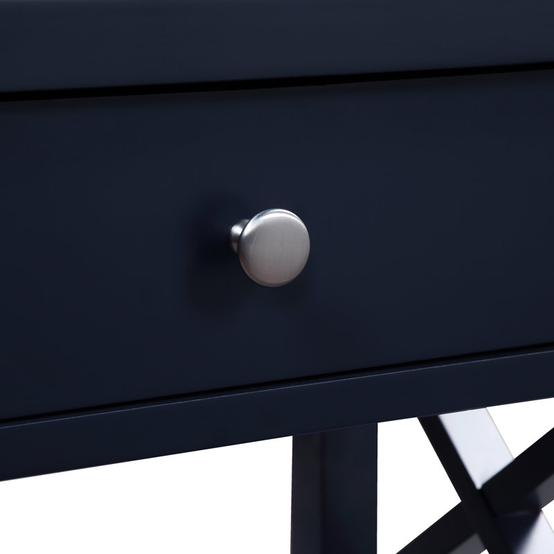 Table de chevet de couleur bleu minuit, fabriquée avec du bois franc massif, une glissière latérale à pleine extension, des poignées de tiroir en nickel brossé, une table de chevet plateforme d'exposition, une tablette ouverte pour l'organisation