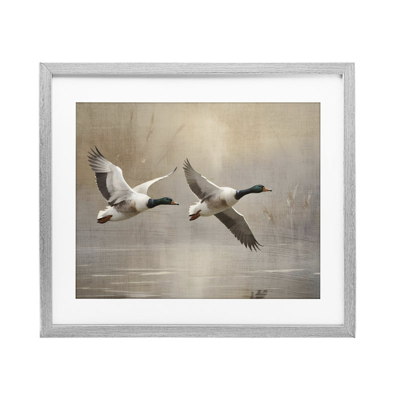 «Mallard Ducks over Pond», reproduction sous verre encadrée, conception de Susan Arnot, H 13 po x l 16 po