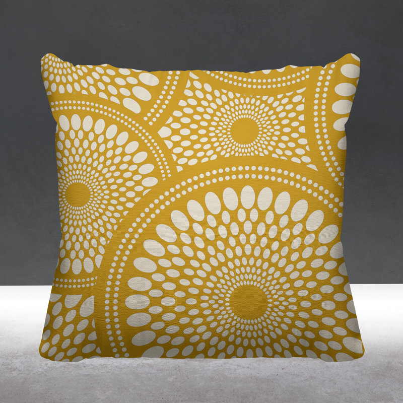 Coussin intérieur / extérieur Penn Tribal Abstract, L 15 po x H 15 po, Jaune