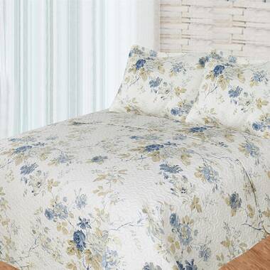 August Grove® Chiasson Roses Reversible Quilt Set & Reviews