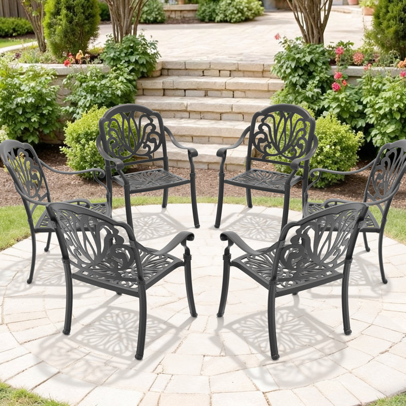 6 pièces de chaise de patio en fonte d'aluminium, structure noire, coussins bruns, fonte traditionnelle pour un look élégant, résistant aux intempéries et au revêtement, 6 pièces larges et empilables avec structure