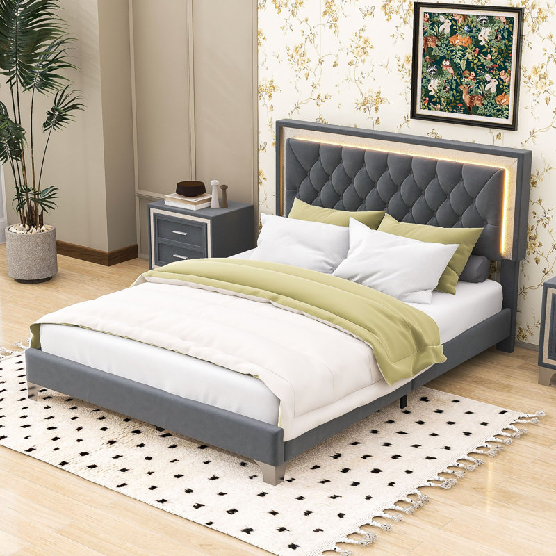 Lit plateforme tapissier en velours avec éclairage DEL et tête de lit capitonnée, Gris, Grand lit