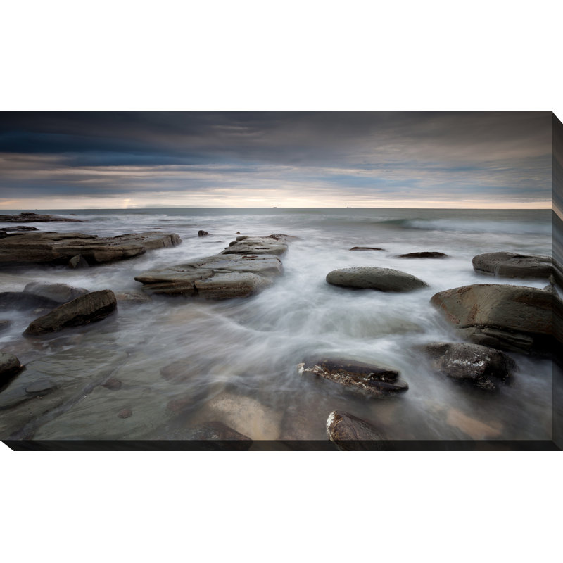 « aube on the rocks », reproduction de photo sur toile tendue, H 28 po x l 48 po x P 1,5 po