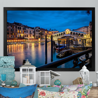" Photography Of Venice At Night "