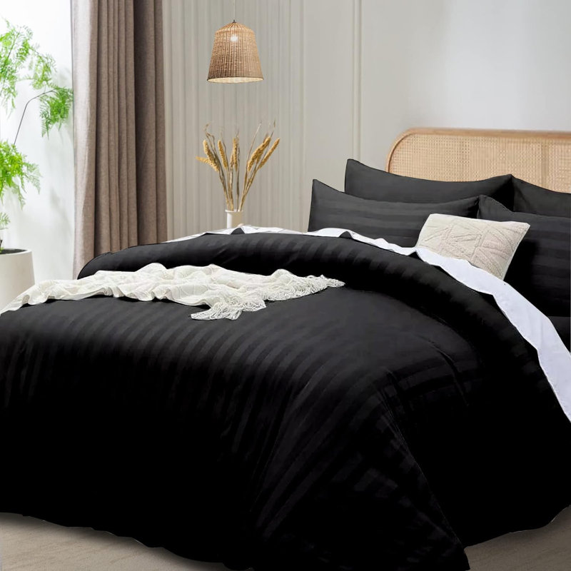 Polyester Striped Duvet Cover Set with Pillowcases, Super King Duvet Cover Set + 2 Pillowcases, Black