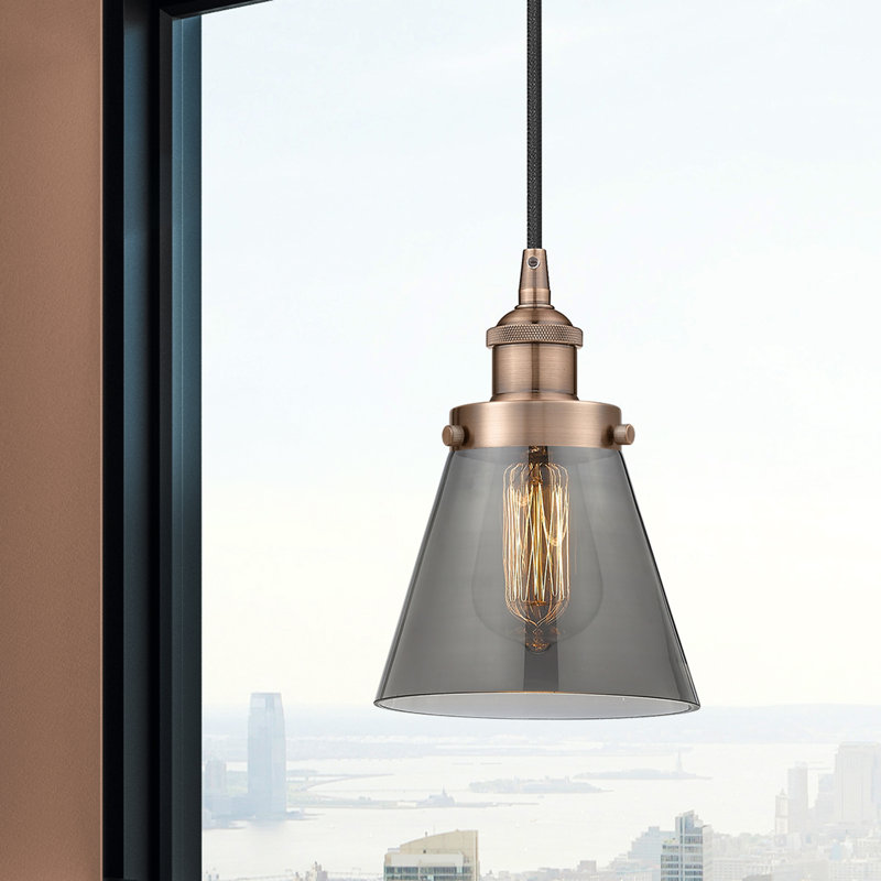 Mini-luminaire suspendu 1 lumière Cone, Gris, H 9,5 po x l 6,25 po x P 6,25 po, Cuivre