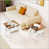 Plateau brun / structure blanche