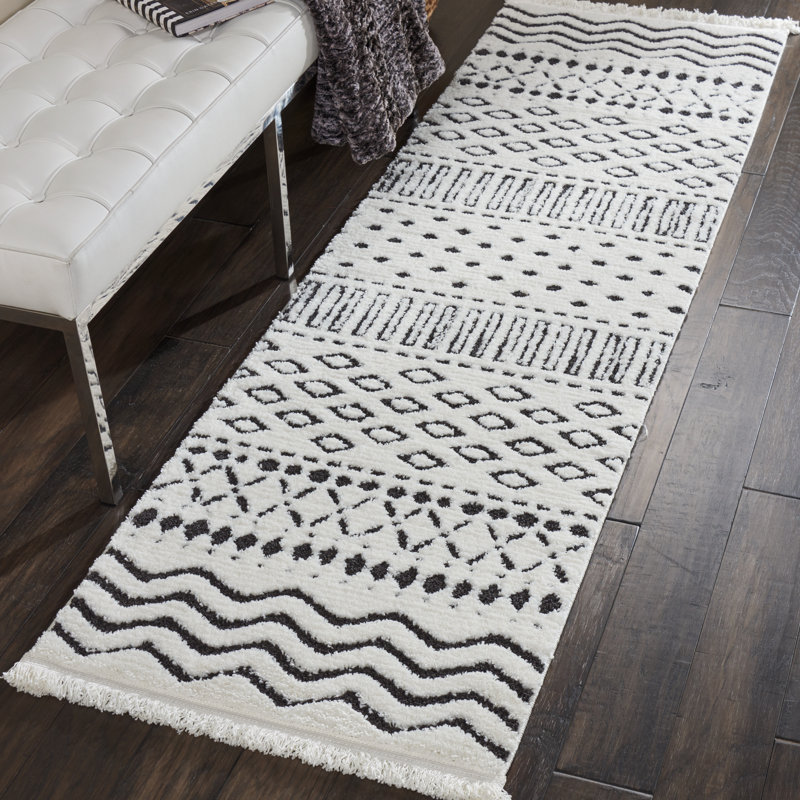 Beacham Southwestern Area Rug, Rectangle 282 x 389cm