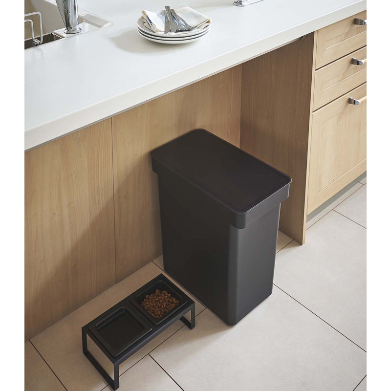 Très grand contenant de nourriture pour animaux Yamazaki Home avec couvercle transparent, 6,6 gallons, Noir, noir, noir, noir